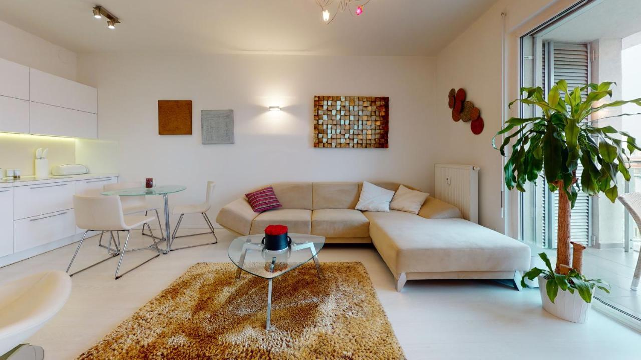 Bibi Centroom Apartment Piest'any Exterior photo