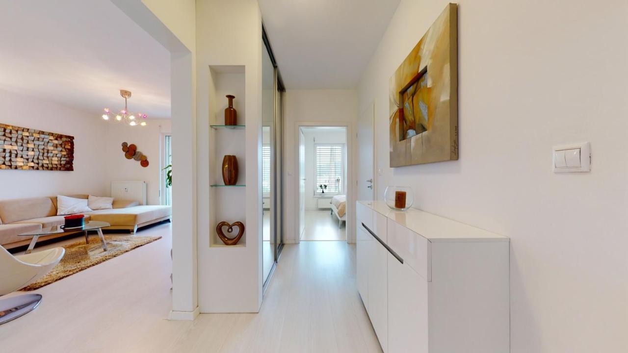 Bibi Centroom Apartment Piest'any Exterior photo